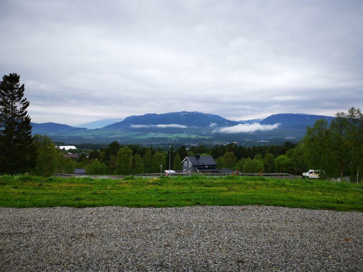 Dombas Gjestehus Dombås Exterior foto